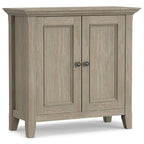 Skříňka z masivu, přechodný styl – 81š x 36h x 79v cm