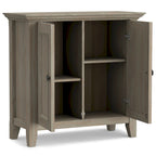 Skříňka z masivu, přechodný styl – 81š x 36h x 79v cm